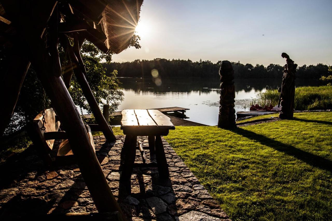 Dom Nad Jeziorem Ublik Z Sauna I Jacuzzi Exterior foto