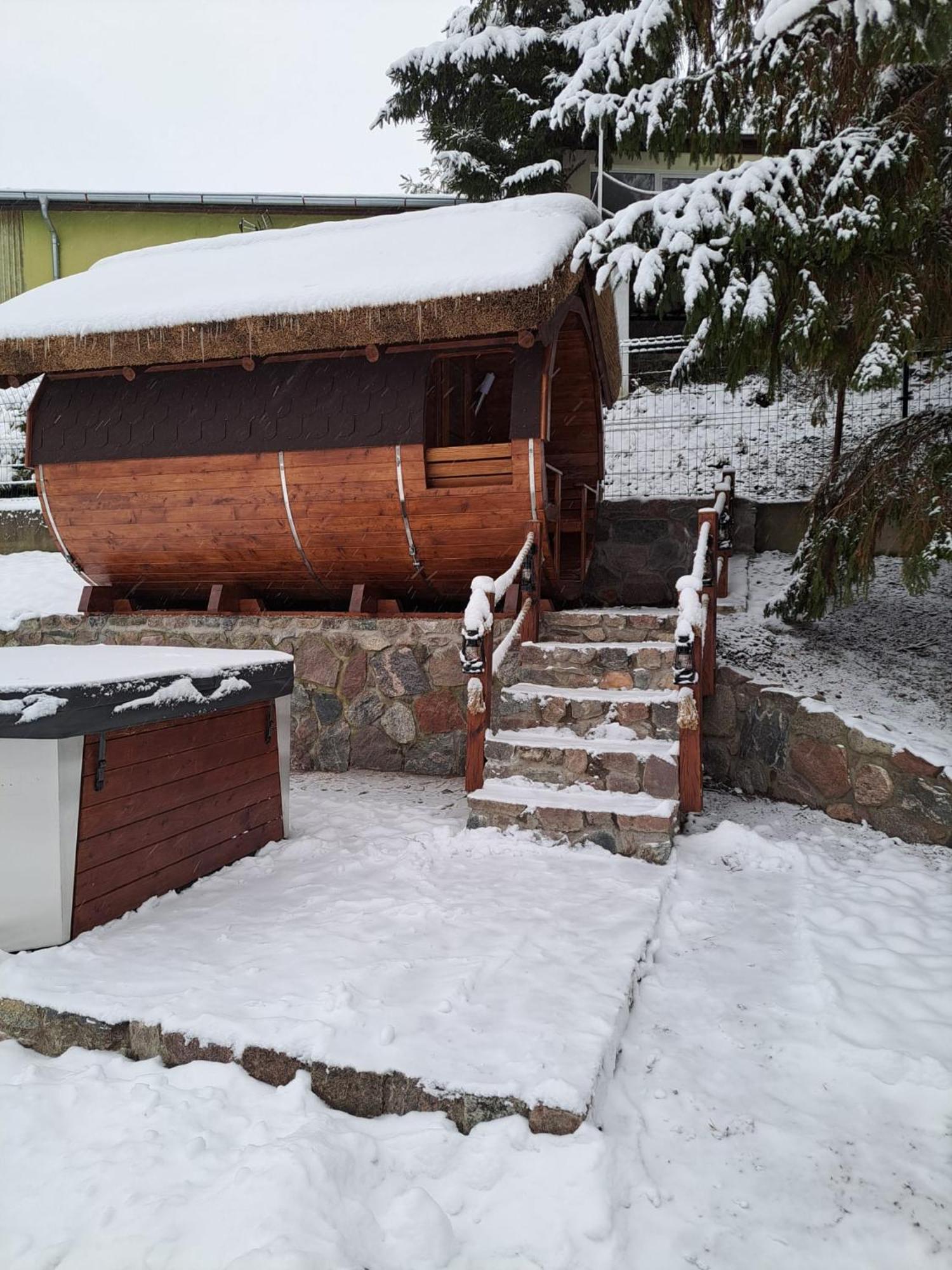 Dom Nad Jeziorem Ublik Z Sauna I Jacuzzi Exterior foto